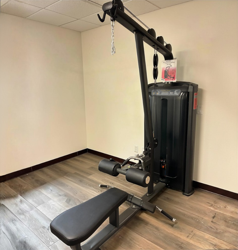 Lat Pulldown Low Row ONTARIO FLOOR MODEL