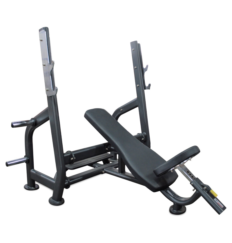 PL7324 Olympic Flat Bench Press w/ Weight Holders – Extreme Training  Equipment